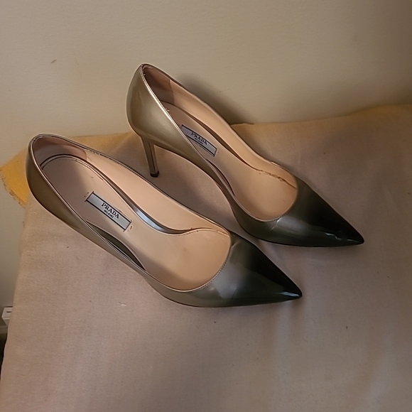 Prada OMBRE Black Silver Patent Leather Pointy Toe Pump 39.5/9.5 - Picture 2 of 7